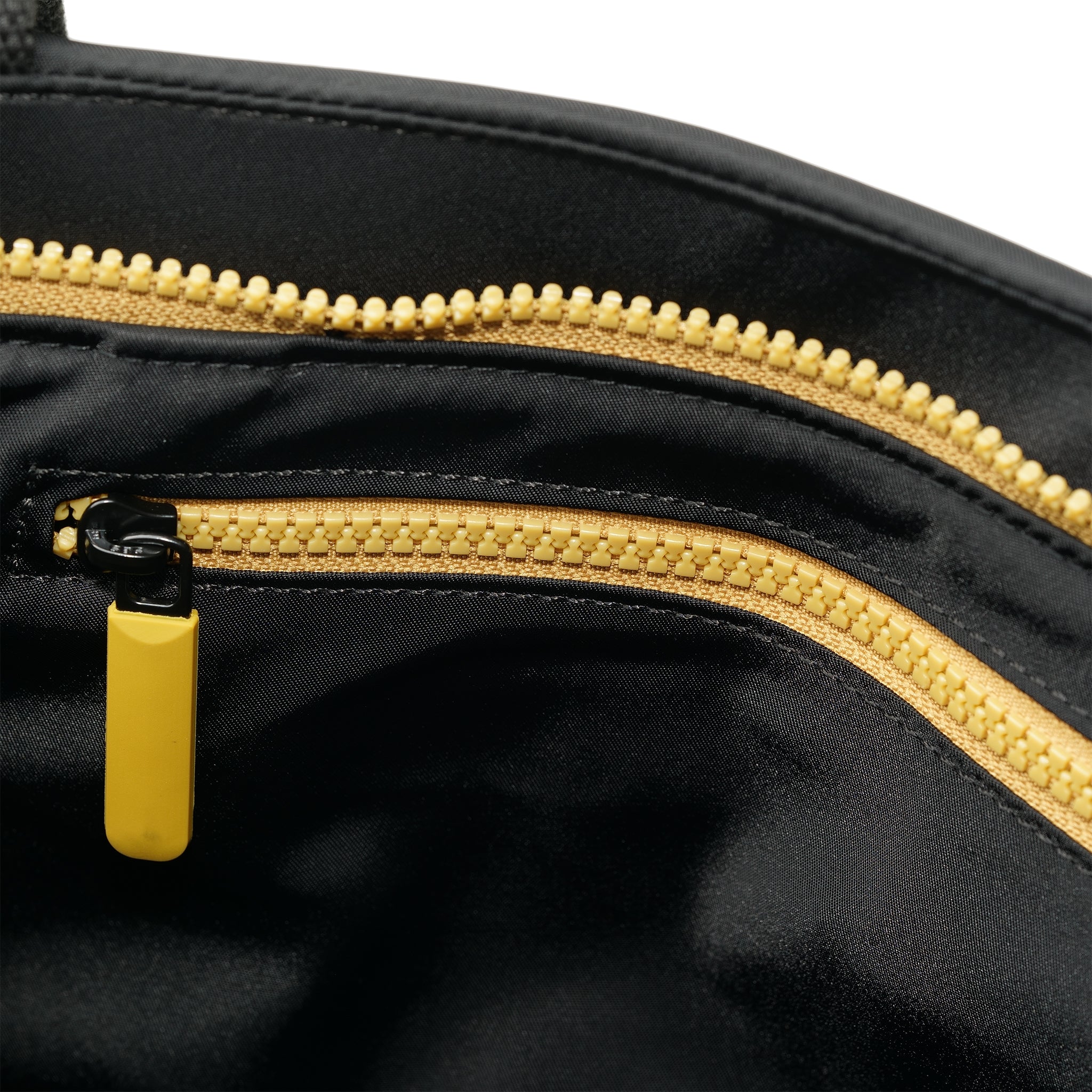 All Black Trafalgar Tote Bag in Corn - Image 4